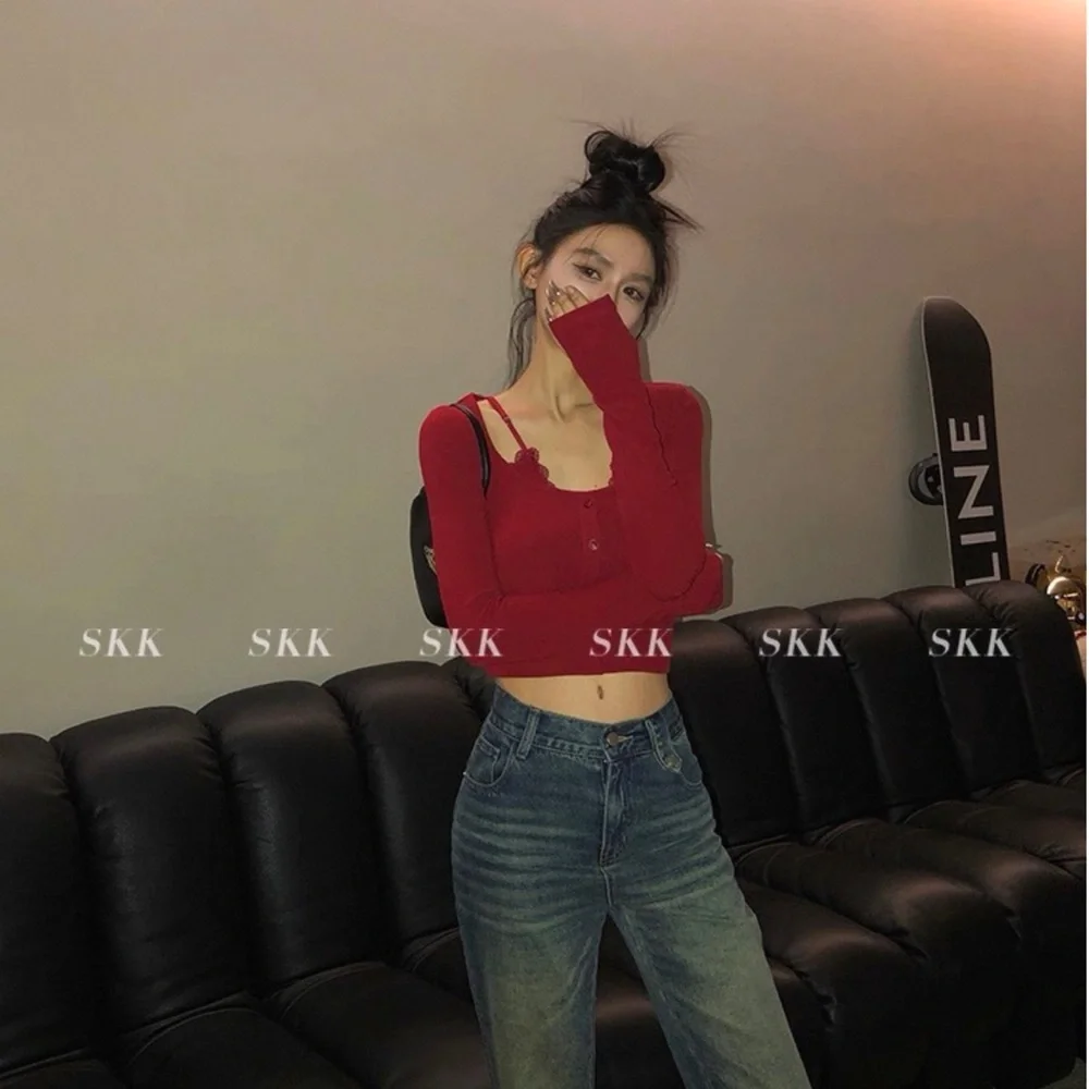 Red Cropped Button-Up Ribbed Cardigan Top - Picture 2 of 4